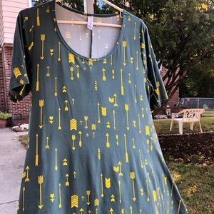 LuLaRoe Perfect T